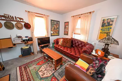 81 Irving Avenue, Floral Park, NY 11001 - Photo 18