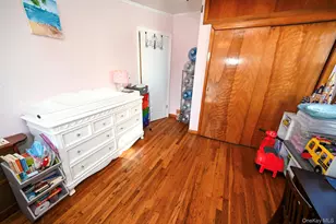 81 Irving Ave, Floral Park, NY 11001 - Photo 14