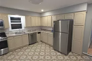 915 11th St, West Babylon, NY 11704 - Photo 2