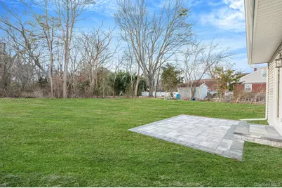1137 Nugent Avenue, Bay Shore, NY 11706 - Photo 30