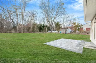 1137 Nugent Ave, Bay Shore, NY 11706 - Photo 30