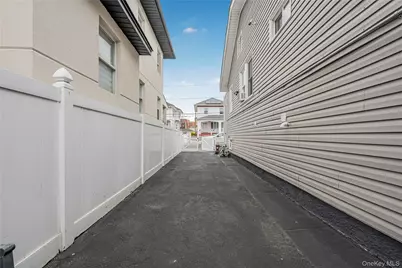 1381 Chandler Street, Far Rockaway, NY 11691 - Photo 34