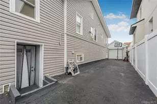 13-81 Chandler St, Far Rockaway, NY 11691 - Photo 28