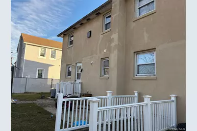 475 Marconi Boulevard, Copiague, NY 11726 - Photo 4