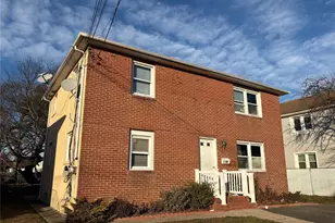 475 Marconi Blvd, Copiague, NY 11726 - Photo 2