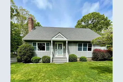 825 Oak Drive, Southold, NY 11971 - Photo 2