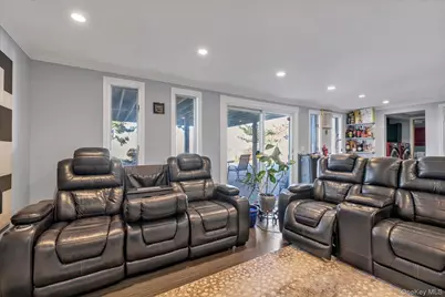 909 Gerry Avenue, Long Beach, NY 11561 - Photo 14