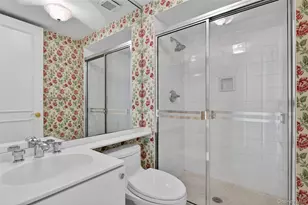 100 Hilton Ave, Garden City, NY 11530 - Photo 32
