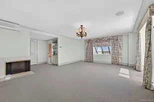 100 Hilton Ave, Garden City, NY 11530 - Photo 26