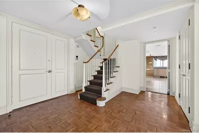 100 Hilton Avenue #PH 5, Garden City, NY 11530 - Photo 2