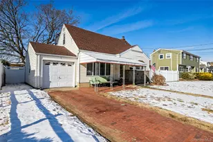 5 Scherer St, Bethpage, NY 11714 - Photo 2