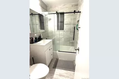 1 Terrace Circle #3H, Great Neck, NY 11021 - Photo 8