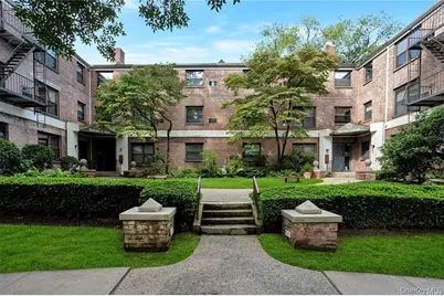 1 Terrace Circle #3H, Great Neck, NY 11021 - Photo 1