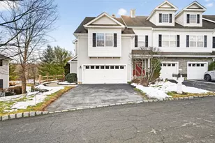 9 Country Club Dr, Middletown, NY 10940 - Photo 2