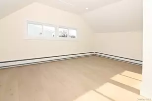 15 Bond Ln, Hicksville, NY 11801 - Photo 22