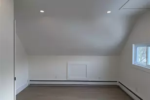 15 Bond Ln, Hicksville, NY 11801 - Photo 24