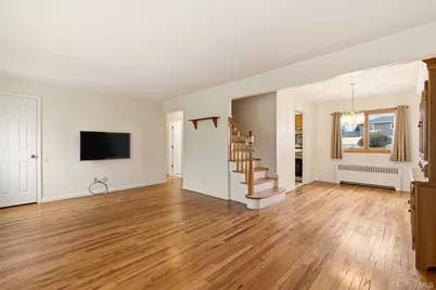 14 Starlight Court, West Babylon, NY 11704 - Photo 6