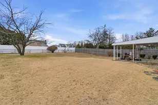 14 Starlight Ct, West Babylon, NY 11704 - Photo 22