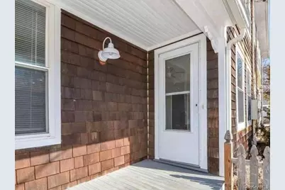 326 6th Street #Apt 1, Greenport, NY 11944 - Photo 2