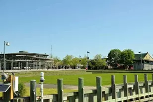 326 6th St, Greenport, NY 11944 - Photo 10