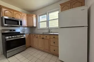 48 Huber Pl, Yonkers, NY 10704 - Photo 2