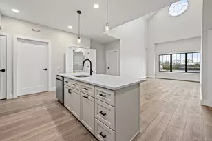 80 Division St, Patchogue, NY 11772 - Photo 4