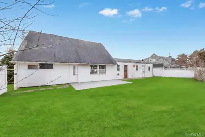 15 Autumn Lane, Hicksville, NY 11801 - Photo 8