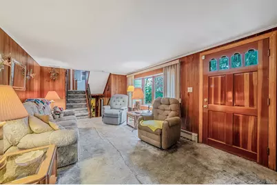 85 Hawthorne Street, Selden, NY 11784 - Photo 4