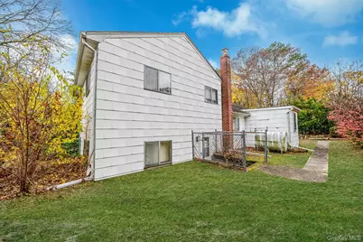 85 Hawthorne Street, Selden, NY 11784 - Photo 2