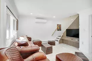 8 Autumn Ln, Hicksville, NY 11801 - Photo 10