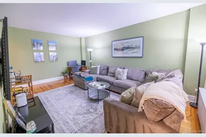 185 Atlantic Avenue #B8, Lynbrook, NY 11563 - Photo 8