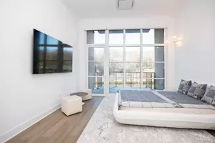 100 Garvies Point Rd, Glen Cove, NY 11542 - Photo 32