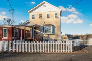 27 Warren Ave, Haverstraw, NY 10927 - Photo 2