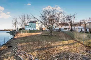 27 Warren Ave, Haverstraw, NY 10927 - Photo 6