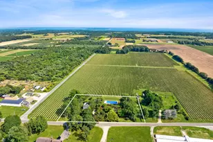 2600 Oregon Rd, Mattituck, NY 11952 - Photo 4