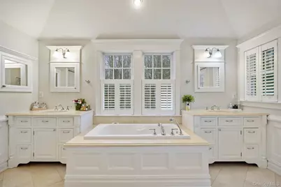 702 Croton Lake Road, Bedford Corners, NY 10549 - Photo 12