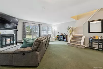 15 Gazebo Lane, Holtsville, NY 11742 - Photo 8