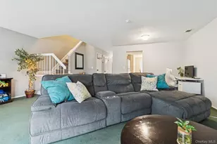 15 Gazebo Ln, Holtsville, NY 11742 - Photo 10