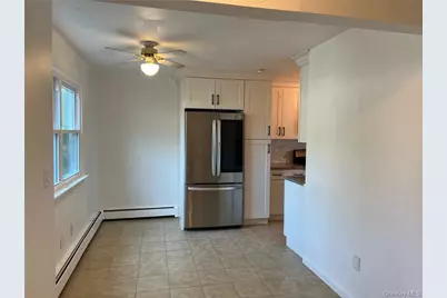 38 Hampton Court, Middletown, NY 10941 - Photo 2