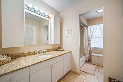 62 Canterbury Drive, Hauppauge, NY 11788 - Photo 38