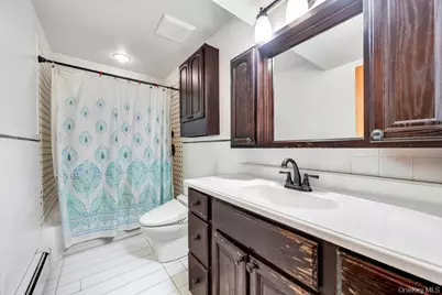 7 N Terrace Place, Valley Stream, NY 11580 - Photo 28