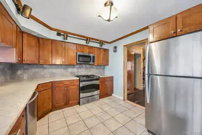 7 N Terrace Place, Valley Stream, NY 11580 - Photo 14