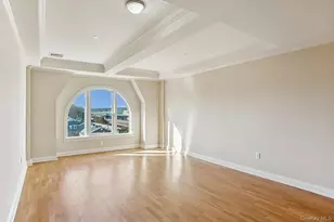 225 Stanley Ave, Mamaroneck, NY 10543 - Photo 2