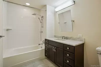 225 Stanley Avenue #405, Mamaroneck, NY 10543 - Photo 12