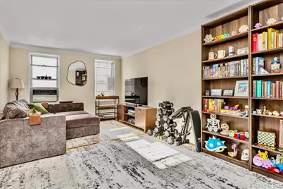 67-12 Yellowstone Boulevard #E8, Forest Hills, NY 11375 - Photo 4
