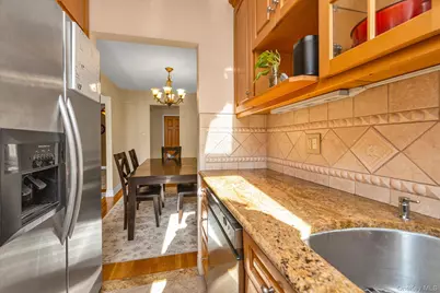 67-12 Yellowstone Boulevard #E8, Forest Hills, NY 11375 - Photo 10