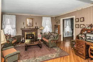 8 3rd Pl, Garden City, NY 11530 - Photo 2