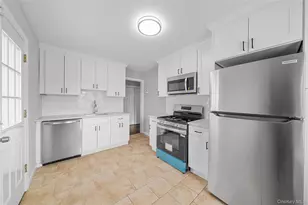 141 Booth St, Hempstead, NY 11550 - Photo 10