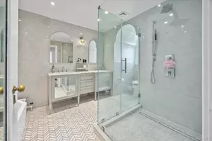 30 Wildwood Dr, Great Neck, NY 11024 - Photo 16