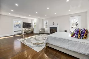 30 Wildwood Dr, Great Neck, NY 11024 - Photo 14